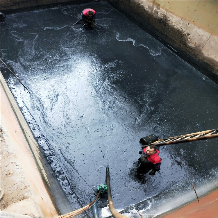 北海街道废水池清理